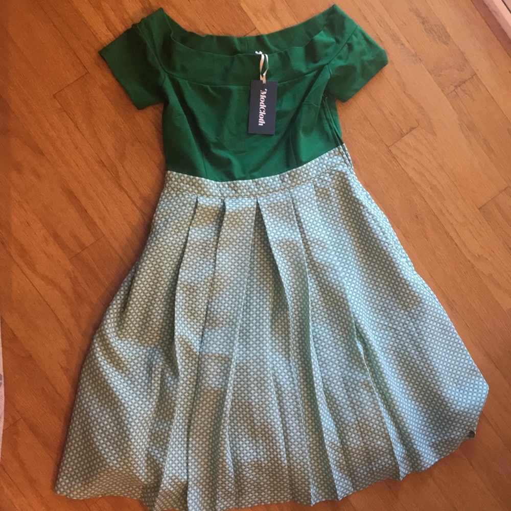 ModCloth Off Shoulder Green Fit & Flare Dress M